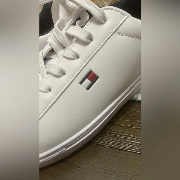 Tommy Hilfiger White man's brand new in box - Picture 9 of 9